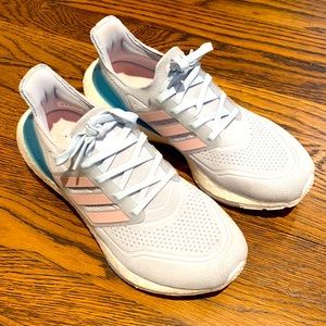 Adidas ultra boost, size 7.5